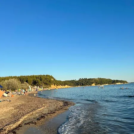 بيت للعطل Sani Garden House