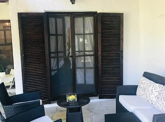 Sani Garden House בית נופש סאני ביץ'